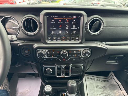 Used 2023 Jeep Wrangler Unlimited Sahara w/ Cold Weather Group AWD/4WD image 6