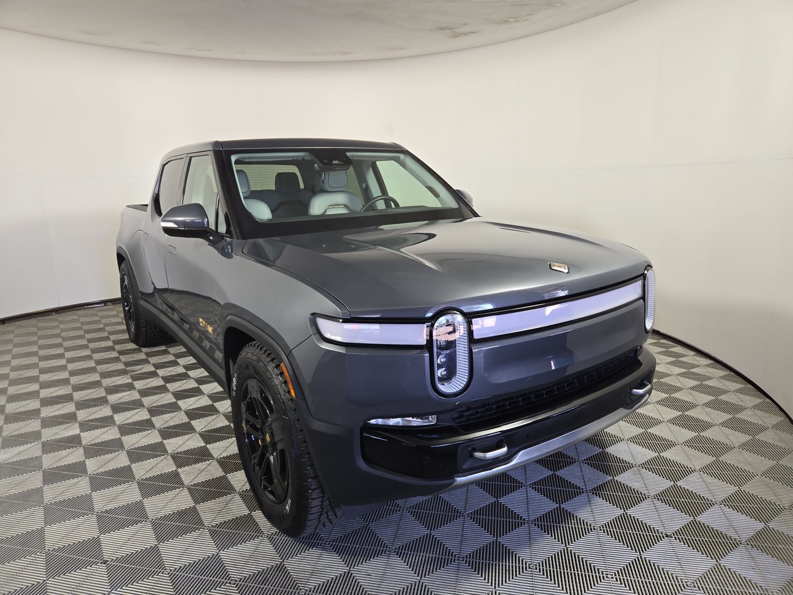 Used 2023 Rivian R1T Adventure Quad AWD/4WD image 7