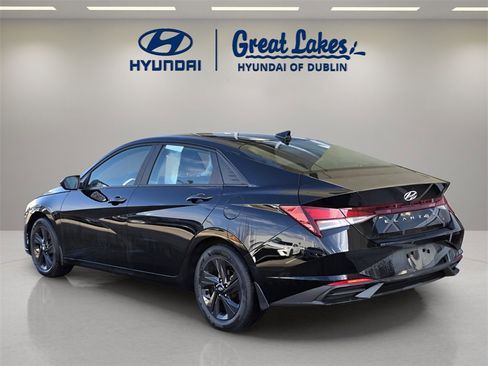 Used 2023 Hyundai Elantra SEL image 3