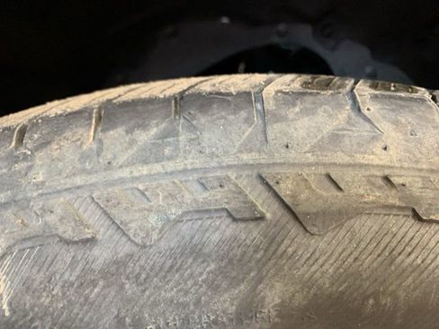 Used 2025 Ford F150 Lariat w/ Equipment Group 501A Mid image 29