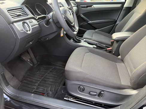 Used 2018 Volkswagen Passat 2.0T S w/ Driver Assistance Package FWD image 14