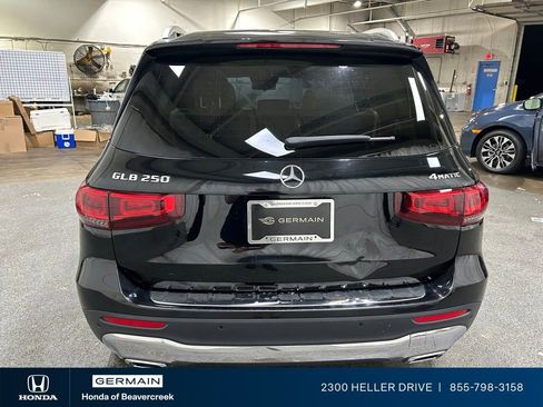 Used 2022 Mercedes-Benz GLB 250 4MATIC image 7