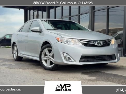 Used 2014 Toyota Camry SE FWD image 1