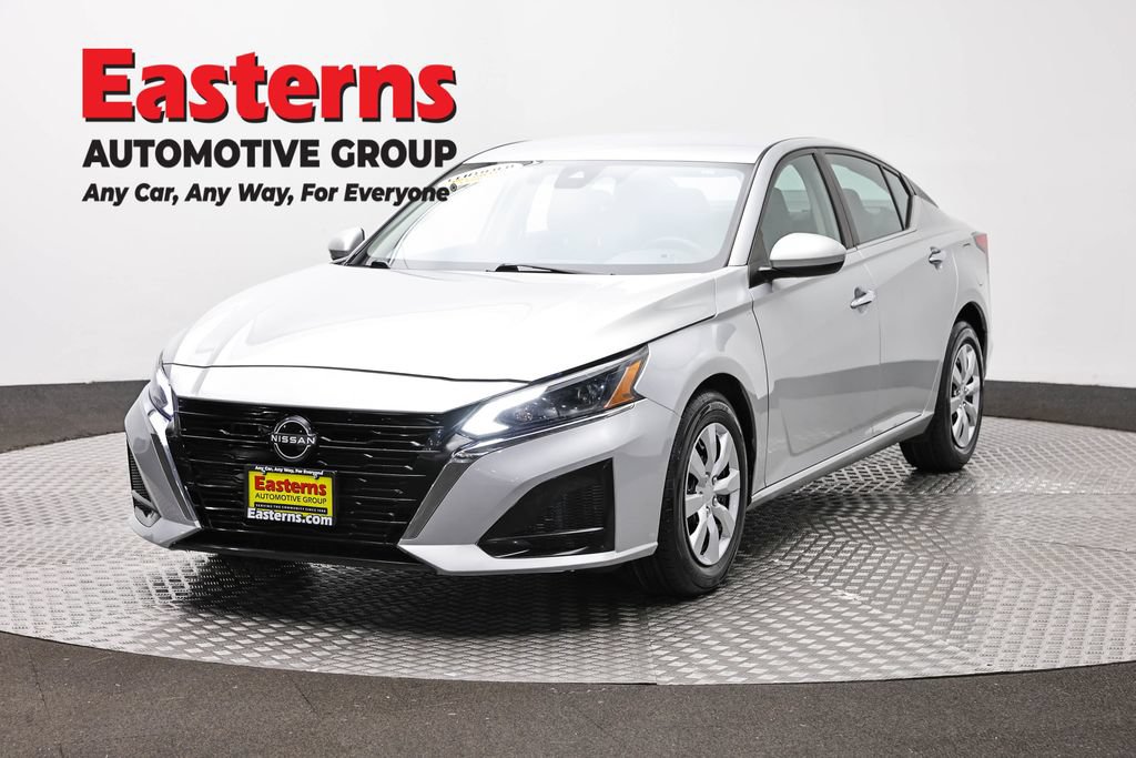 Used 2023 Nissan Altima 2.5 S FWD image 1