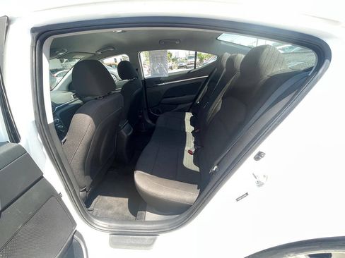 Used 2019 Hyundai Elantra SEL w/ Cargo Package FWD image 3