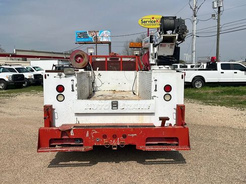 Used 2013 Ford F550 4x4 Regular Cab Super Duty w/ Payload Upgrade Pkg image 3