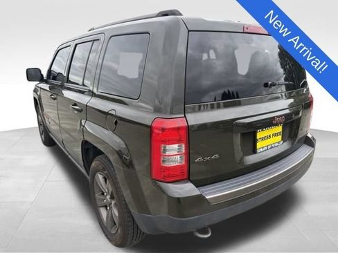 Used 2017 Jeep Patriot 75th Anniversary w/ Power Value Group AWD/4WD image 5