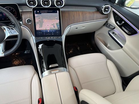 Used 2026 Mercedes-Benz GLC 300 image 31