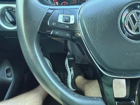 Used 2021 Volkswagen Passat 2.0T SE image 31