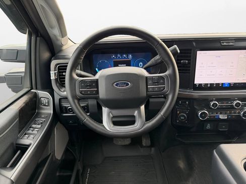 Used 2025 Ford F350 Lariat AWD/4WD image 13