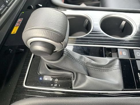 Used 2025 Toyota Sienna XSE FWD image 25