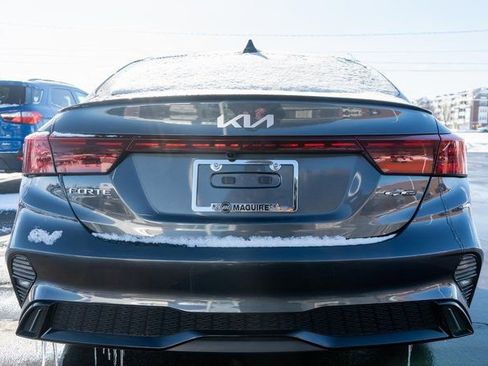 Used 2023 Kia Forte GT-Line w/ GT-Line Premium Package image 7