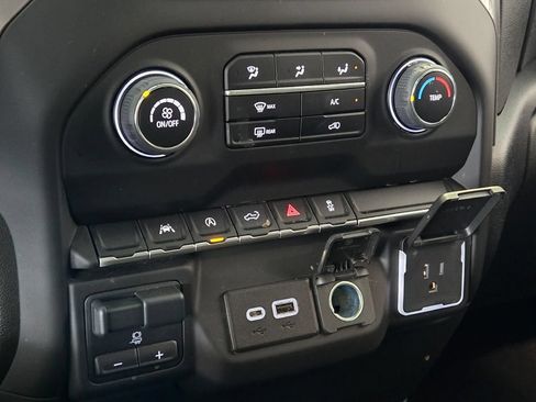 Certified 2023 Chevrolet Silverado 1500 Custom AWD/4WD image 23