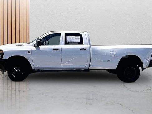 New 2026 RAM 3500 Tradesman AWD/4WD image 6