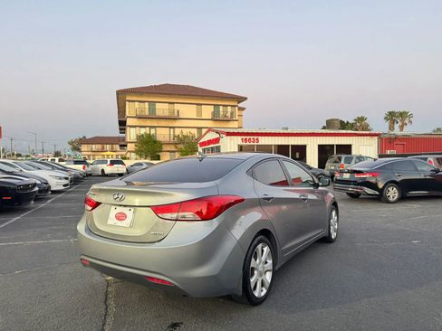 Used 2013 Hyundai Elantra Limited w/ Technology Pkg FWD image 7