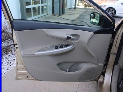 Used 2011 Toyota Corolla LE FWD image 14