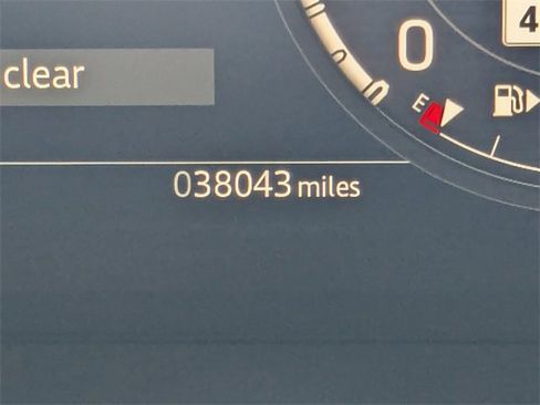 Used 2024 Land Rover Defender 110 X-Dynamic SE image 28