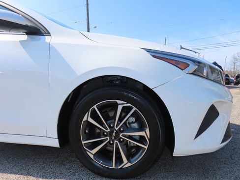 Used 2024 Kia Forte LXS image 19