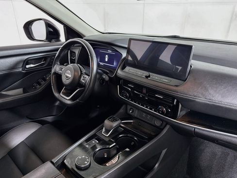 Used 2024 Nissan Rogue SL w/ SL Premium Package image 29