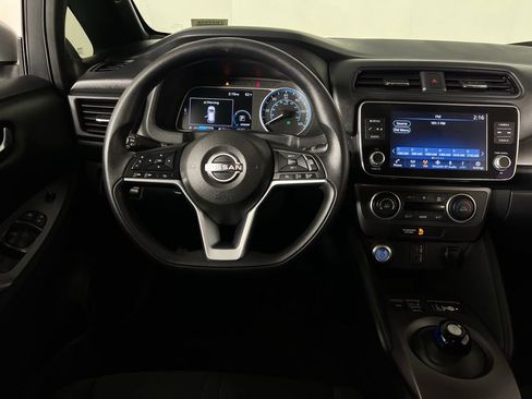 Used 2023 Nissan Leaf S image 12
