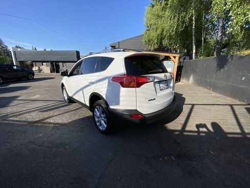 Used 2014 Toyota RAV4 Limited w/ Technology Package AWD/4WD image 4