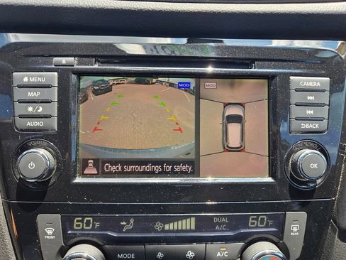 Used 2018 Nissan Rogue SL FWD image 35