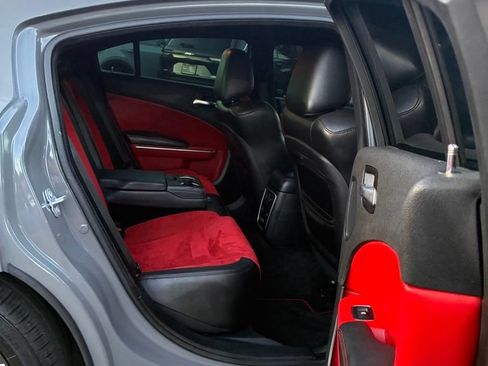 Used 2018 Dodge Charger R/T Scat Pack RWD image 28