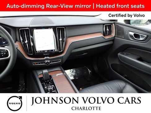 Used 2024 Volvo XC60 B5 Plus image 9