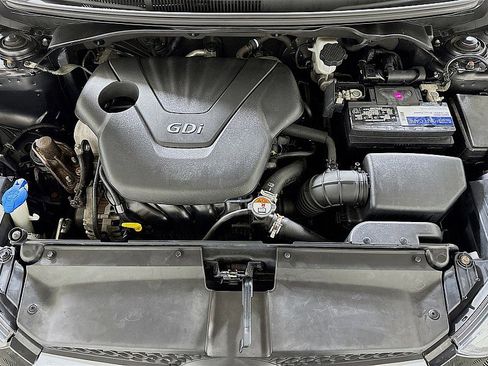 Used 2015 Hyundai Veloster w/ Option Group 02 image 27