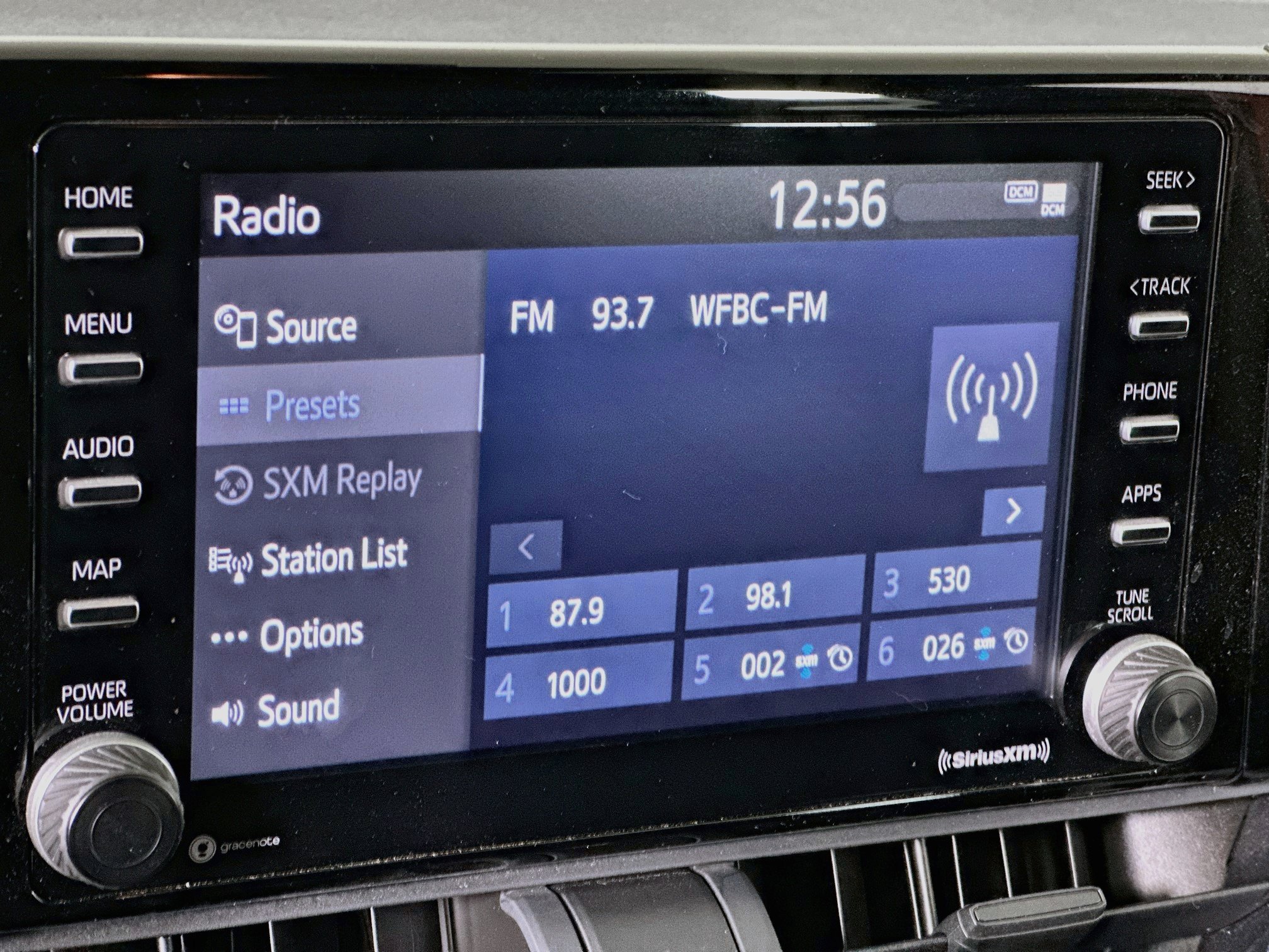 Used 2021 Toyota RAV4 SE w/ Weather & Moonroof Package AWD/4WD image 21