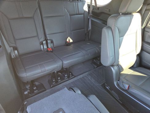 Used 2024 Chevrolet Suburban RST w/ Luxury Package image 23