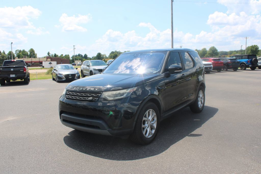 Used 2019 Land Rover Discovery SE AWD/4WD image 4