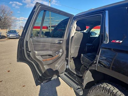 Used 2017 Chevrolet Tahoe LT w/ Z71 Midnight Edition AWD/4WD image 24