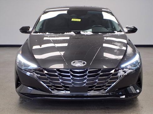 Used 2021 Hyundai Elantra Limited image 4