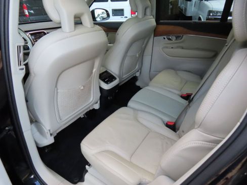 Used 2018 Volvo XC90 T6 Inscription w/ Convenience Package AWD/4WD image 13