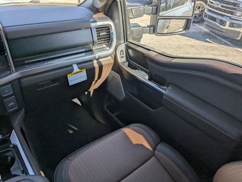 New 2026 Ford F250 King Ranch w/ Chrome Package AWD/4WD image 17