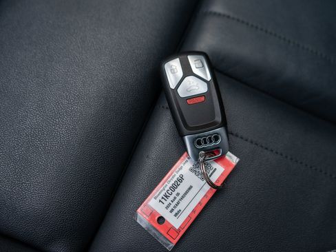 Used 2024 Audi Q5 2.0T Premium Plus AWD/4WD image 30