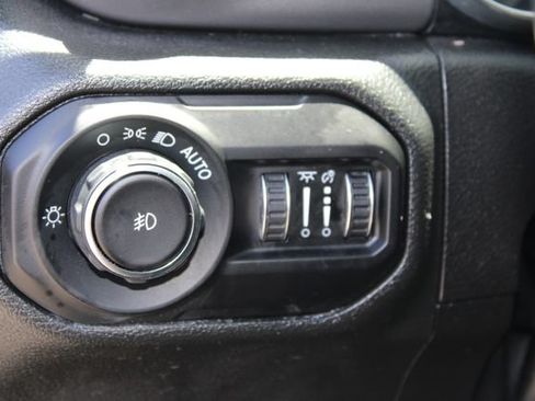 Used 2022 Jeep Wrangler Unlimited Sport AWD/4WD image 12