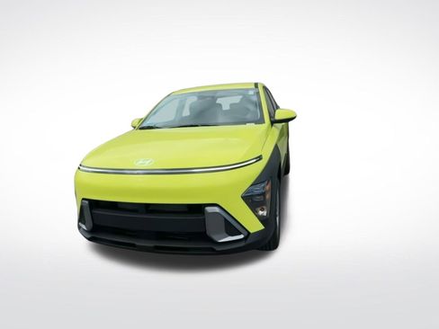New 2026 Hyundai Kona SE image 5