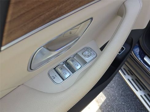 Used 2021 Mercedes-Benz GLS 580 4MATIC image 20