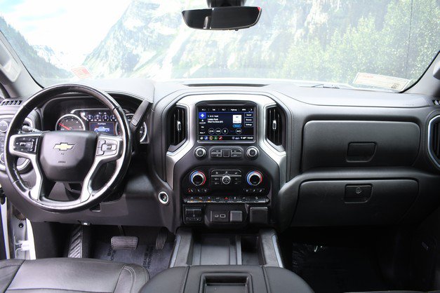 Used 2020 Chevrolet Silverado 1500 LTZ w/ LTZ Premium Package AWD/4WD image 18