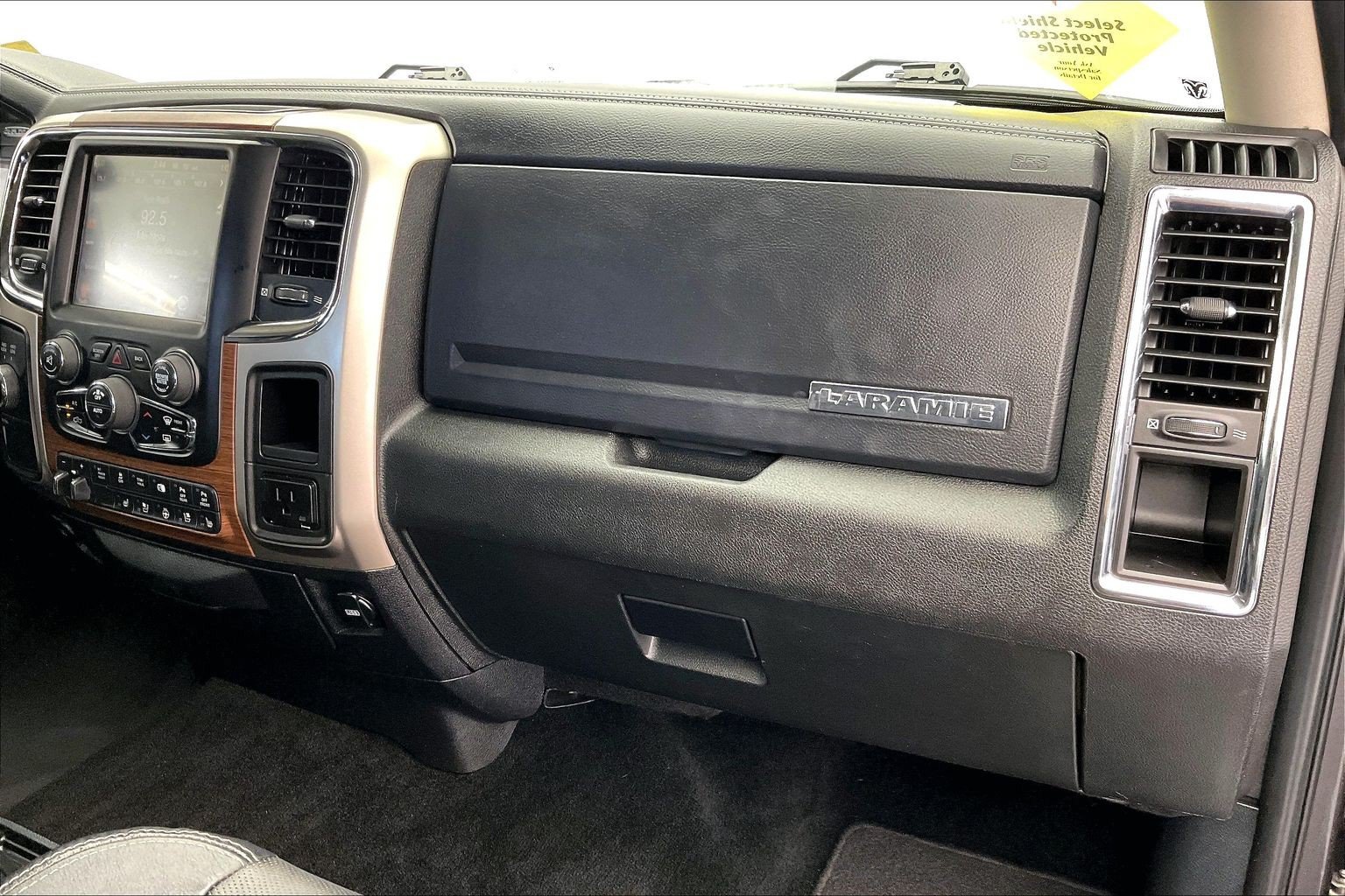 Used 2016 RAM 2500 Laramie AWD/4WD image 14