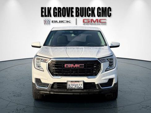 Used 2022 GMC Terrain SLE image 9