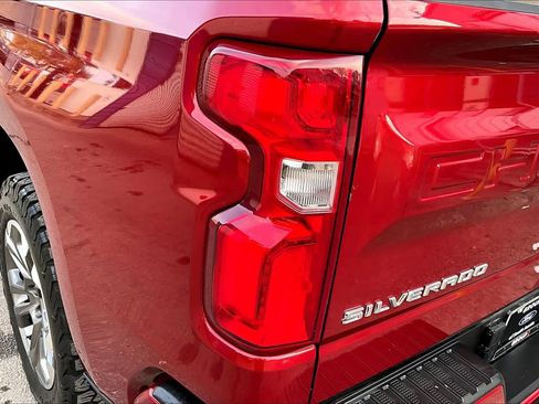 Used 2023 Chevrolet Silverado 1500 High Country w/ Technology Package image 28