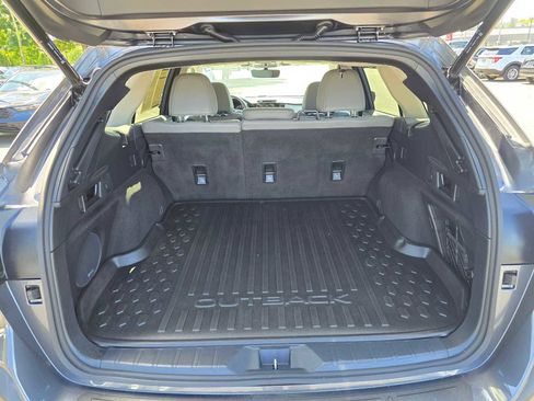 Used 2023 Subaru Outback Limited AWD/4WD image 16