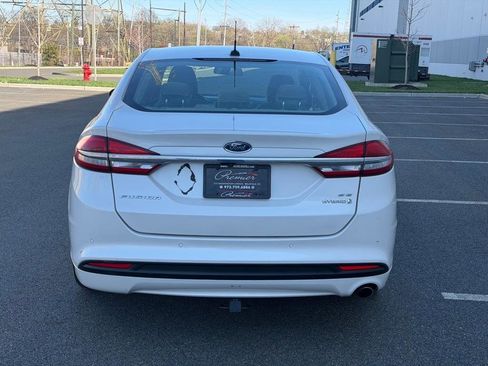 Used 2017 Ford Fusion SE image 7