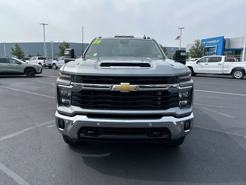Used 2025 Chevrolet Silverado 2500 LT w/ All Star Edition AWD/4WD image 2