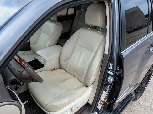 Used 2015 Lexus GX 460 w/ Premium Package AWD/4WD image 32