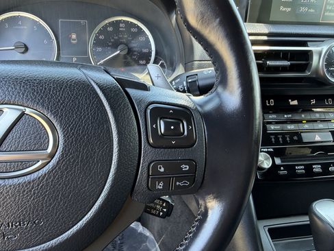 Certified 2022 Lexus IS 300 RWD image 23