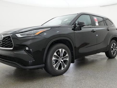 New 2026 Toyota Highlander XLE AWD/4WD image 8